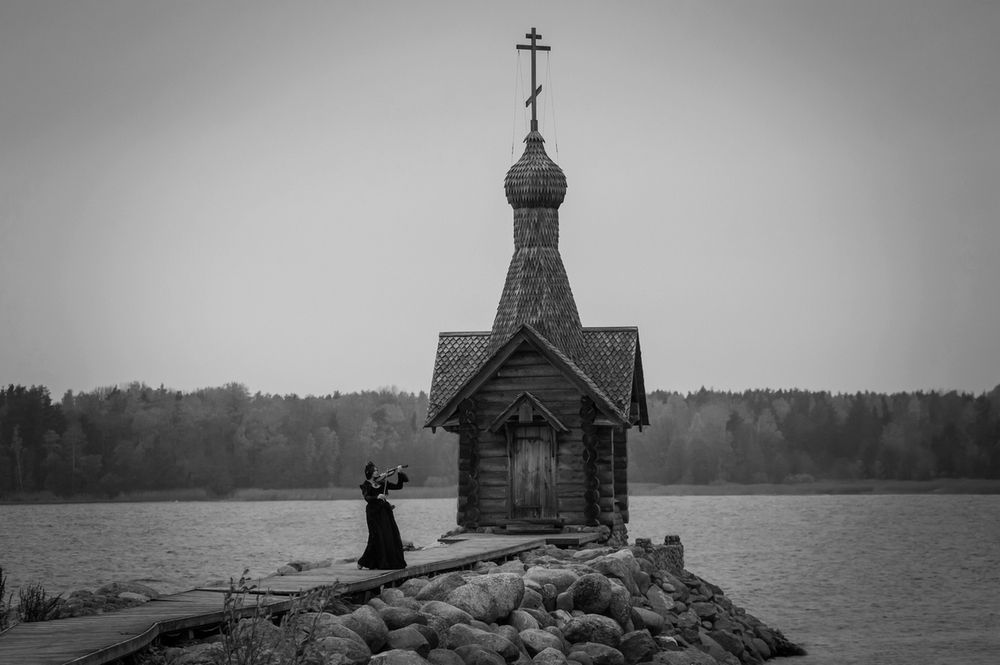 Photograph by Alexandre Dpari