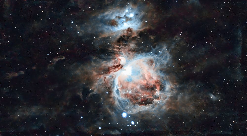 Photograph by NAGUMO SHUTO