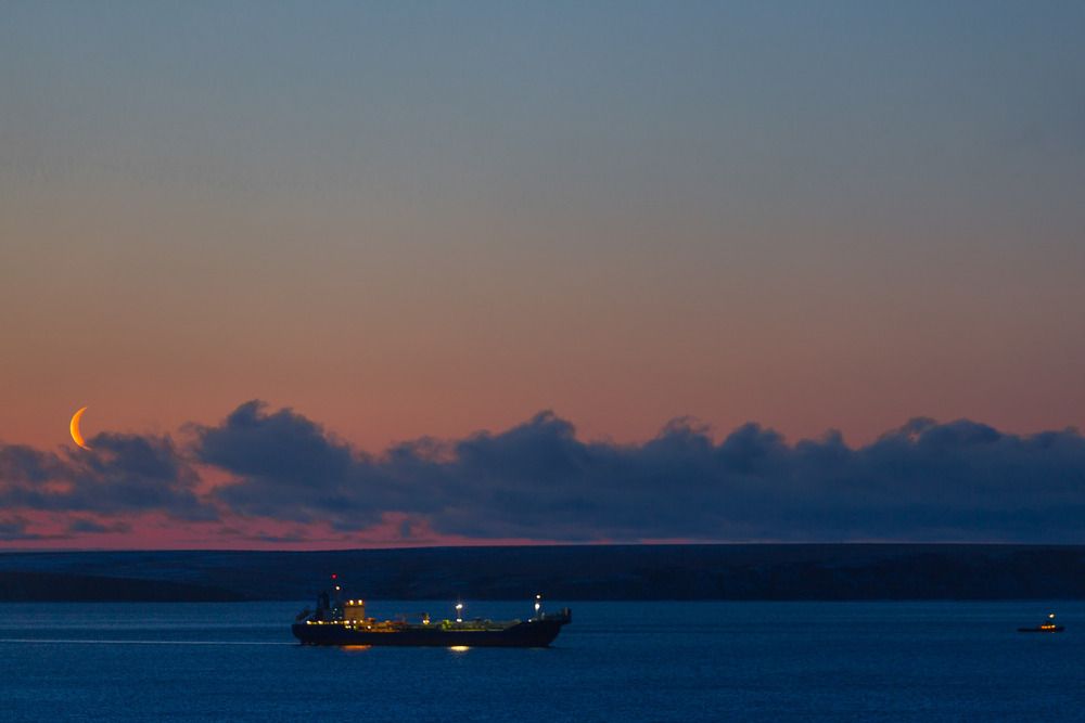 Закат и рассвет на краю земли.