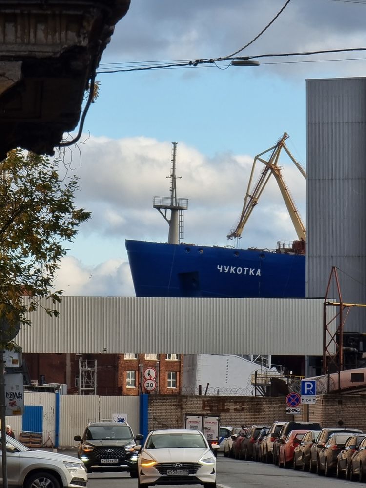 Фотография автора ОЛЬГА БУЛЫЧЕВА