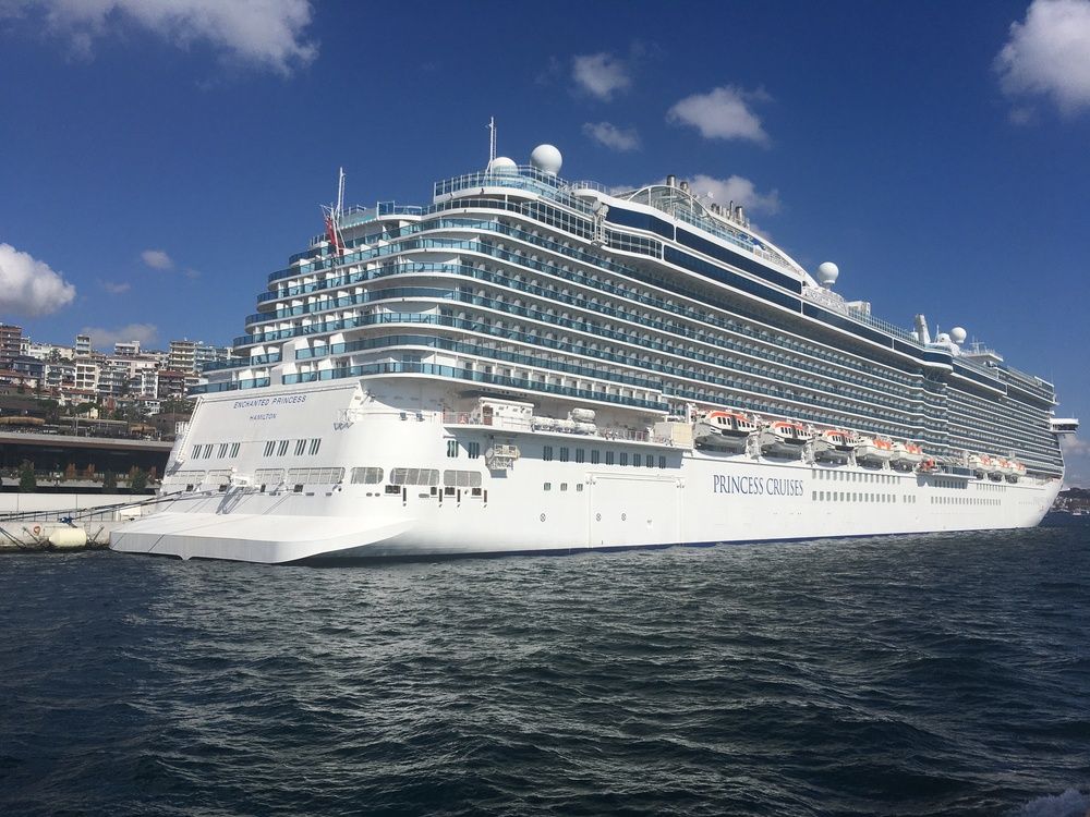 Photograph by Gene Oryx