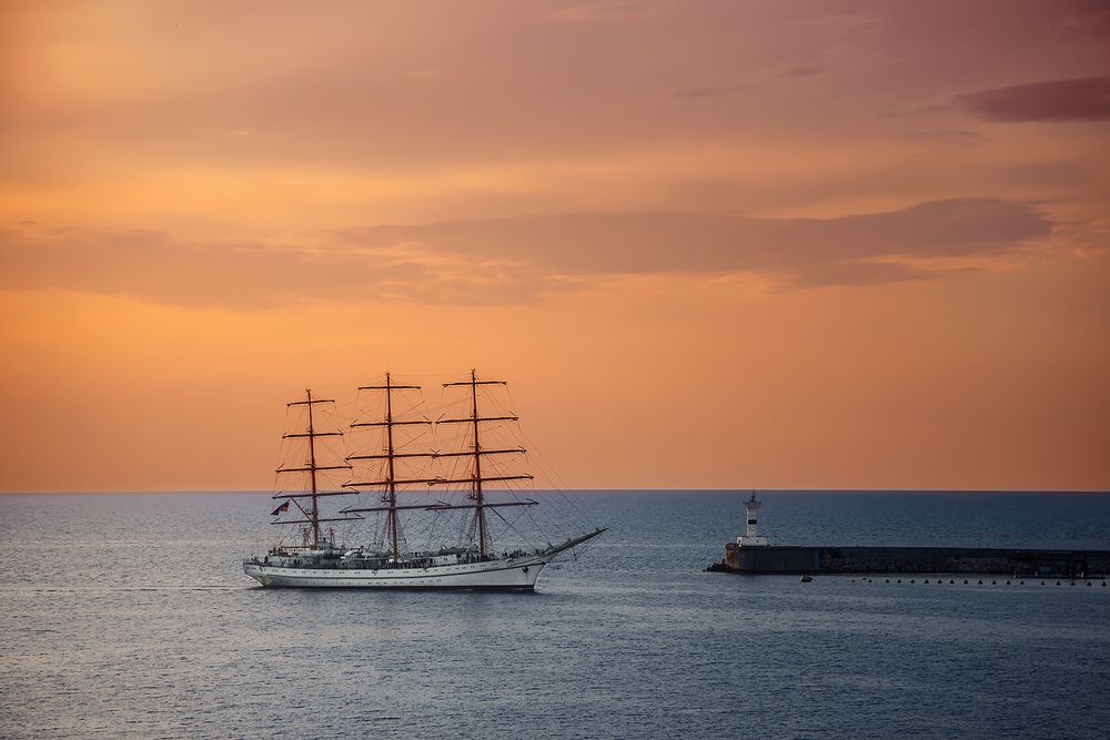 Вход в бухту