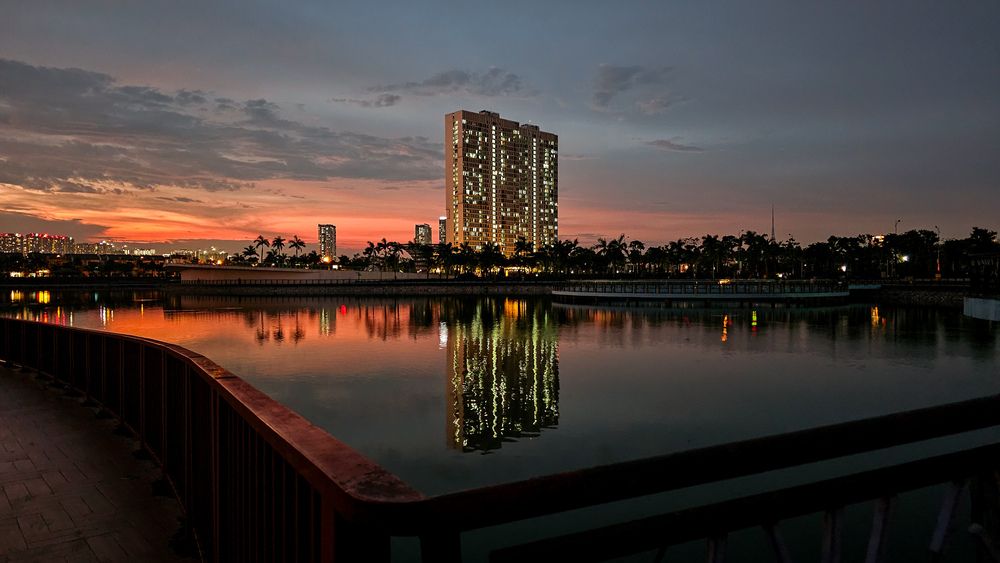 Photograph by Hieu Hoang