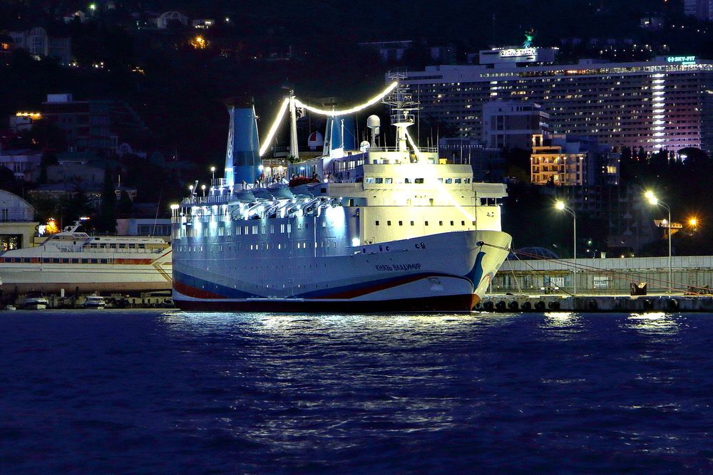 Фотография автора Александр Челмодеев