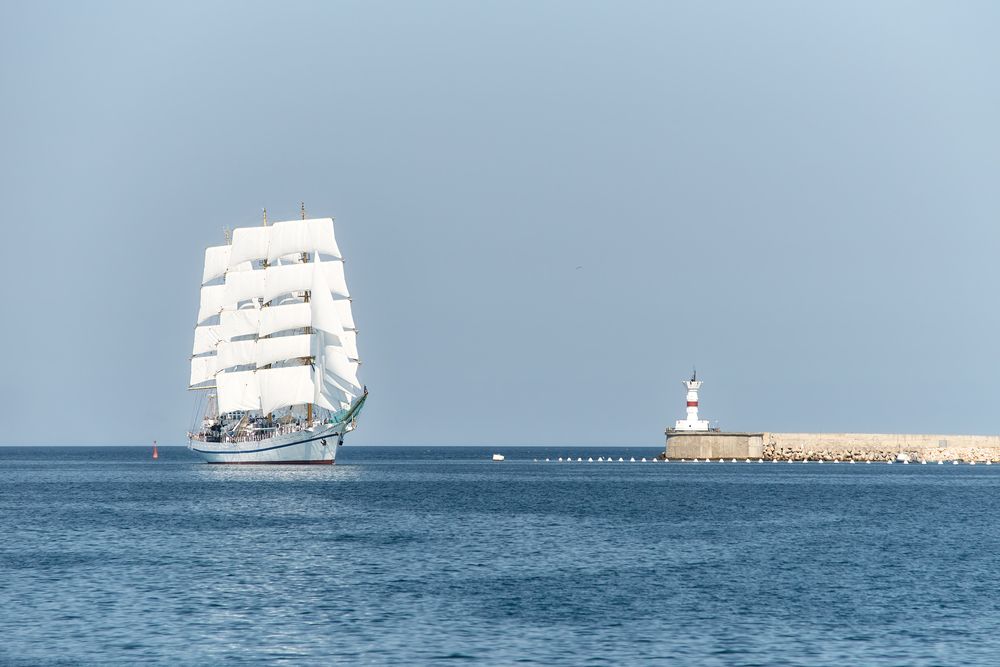 В нашу гавань, было дело, заходили корабли