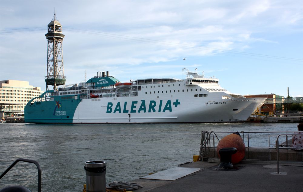 В порту Басрелоны