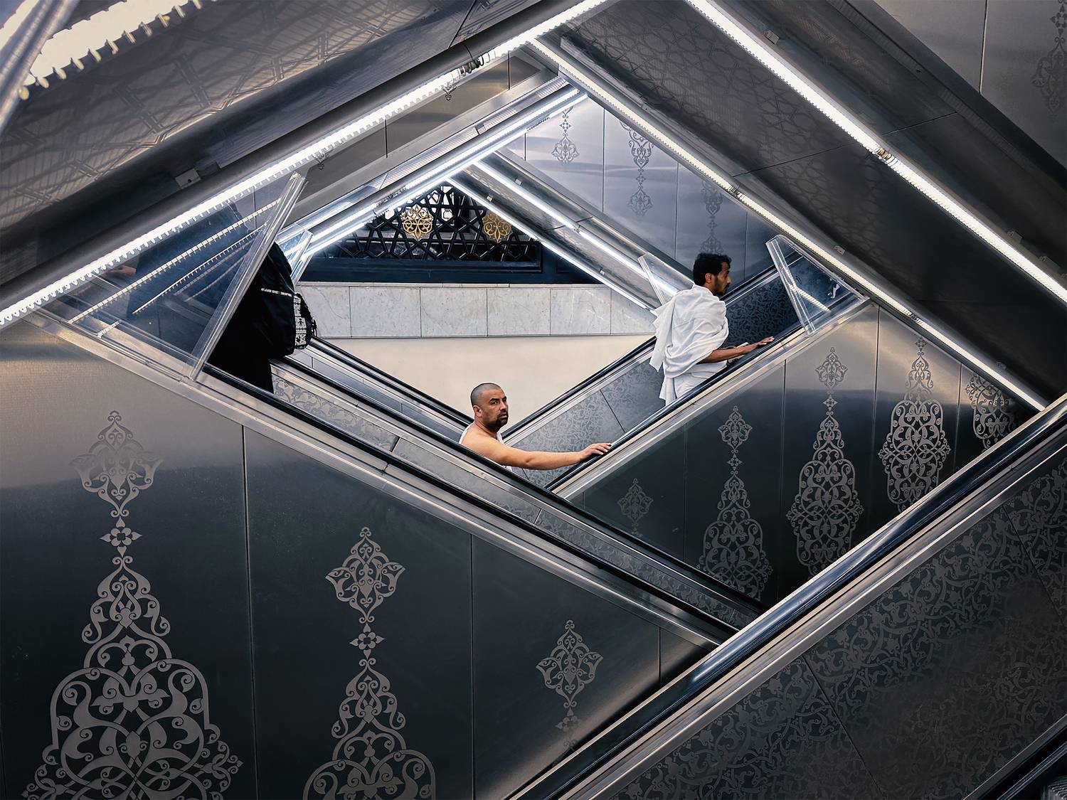 Paths of Pilgrims Paths of Pilgrims