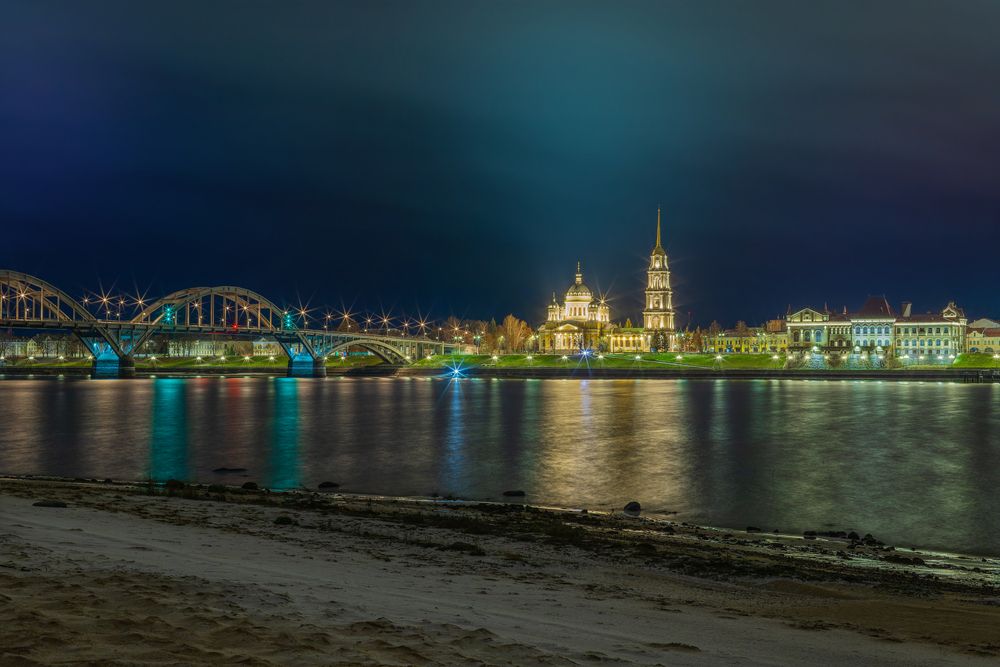 Photograph by Anton Hantov