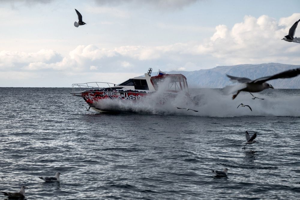 Бороздим просторы.