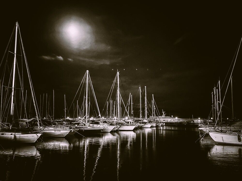 Photograph by Iuliia Akhulkova