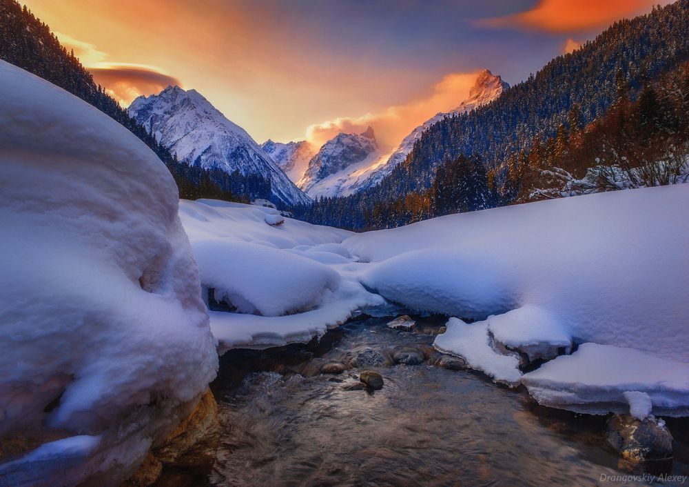 Зимнее утро в Домбае