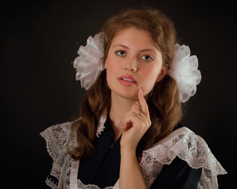 старшеклассница...