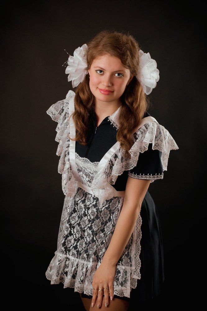 старшеклассница...