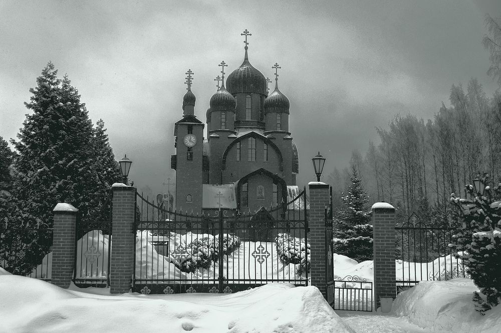 Photograph by Alexandre Dpari