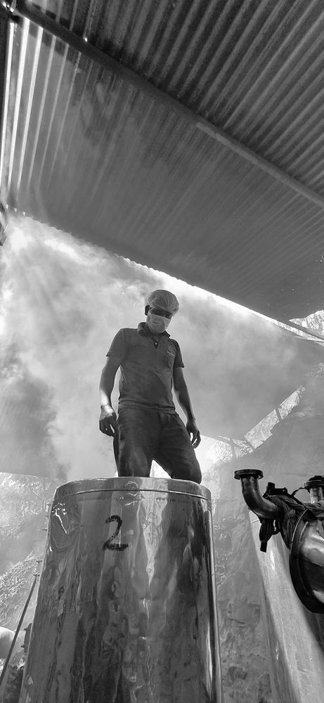 Oil worker, Kodaikanal