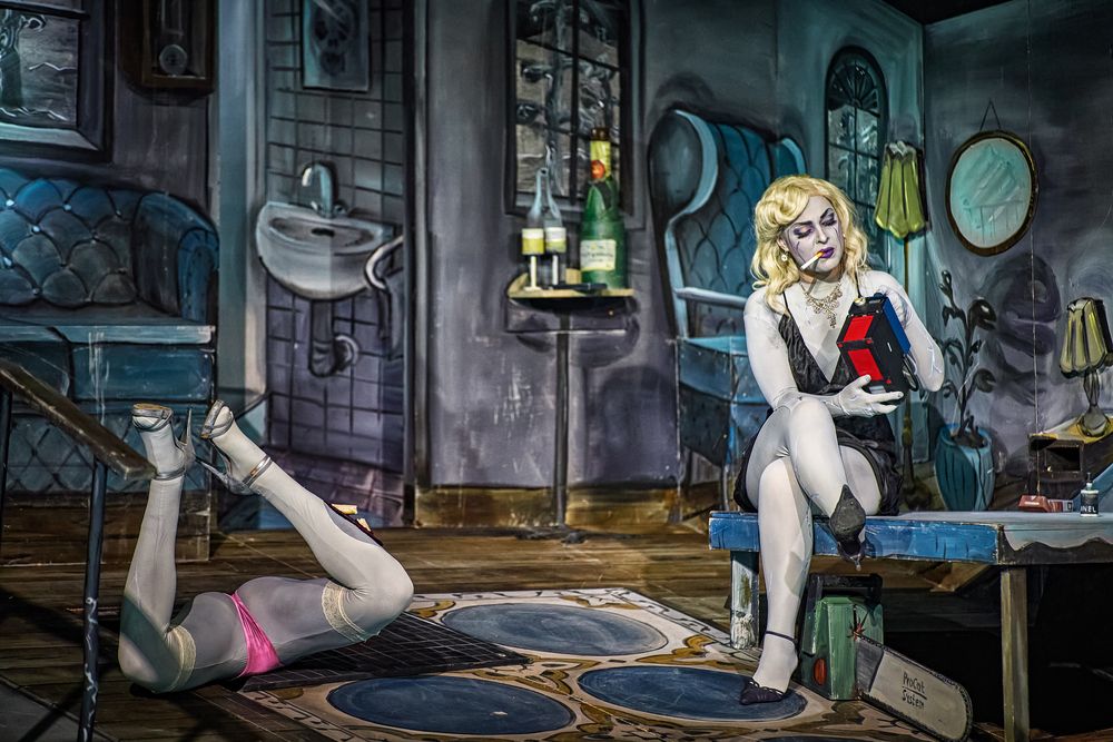 Cat on a Hot Tin Roof