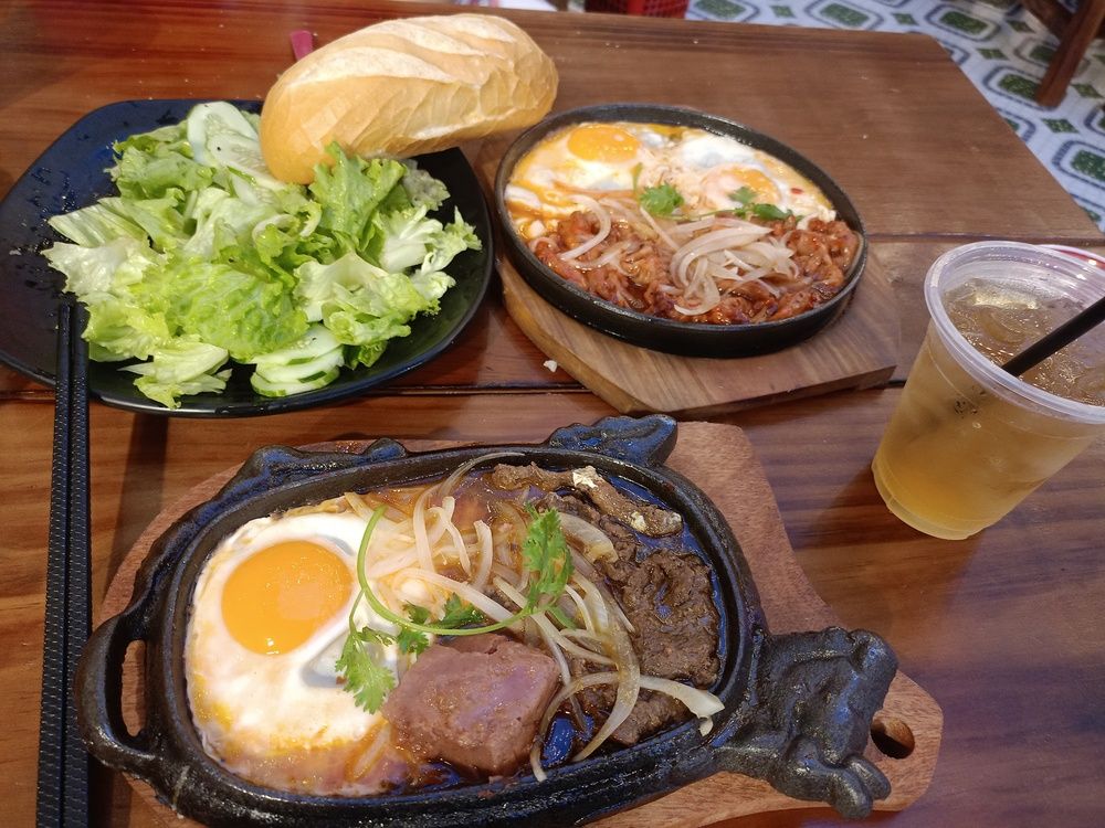 Photograph by Tân Trần Thanh