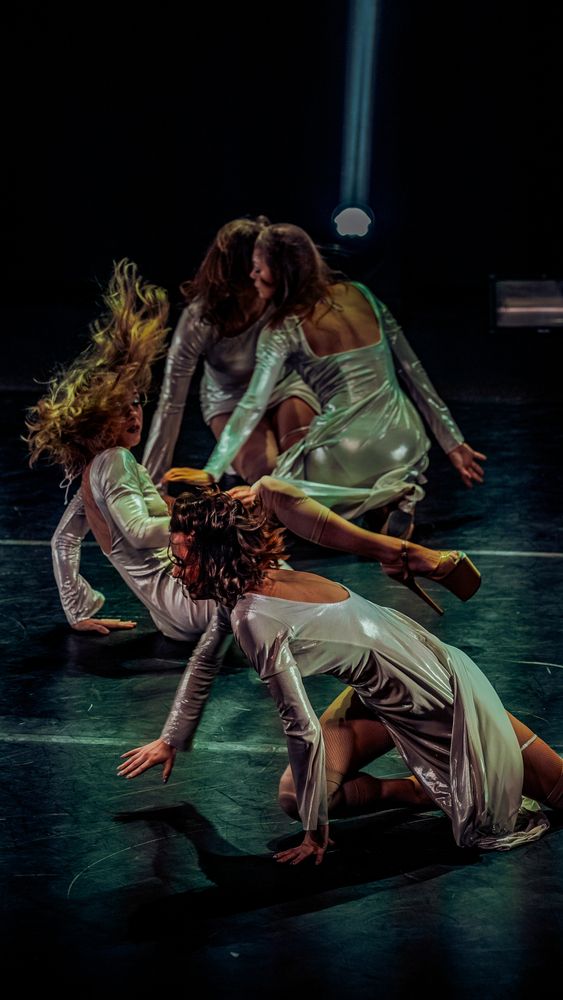 Фотография автора Андрей Груцинов