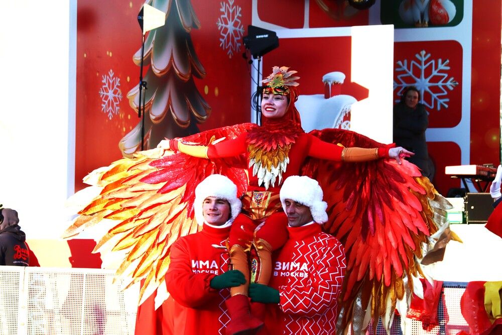 Птица счастья в руках