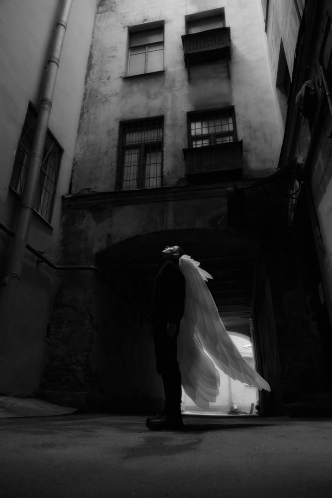 На дне колодца (At the bottom of the well)