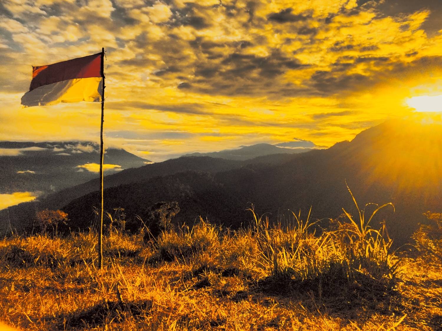 Fluttering & timeless ( the Indonesian flag)