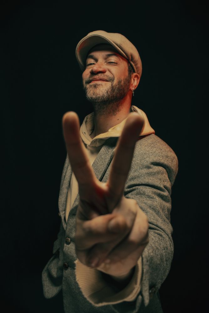 Genuine Smile, Simple Peace