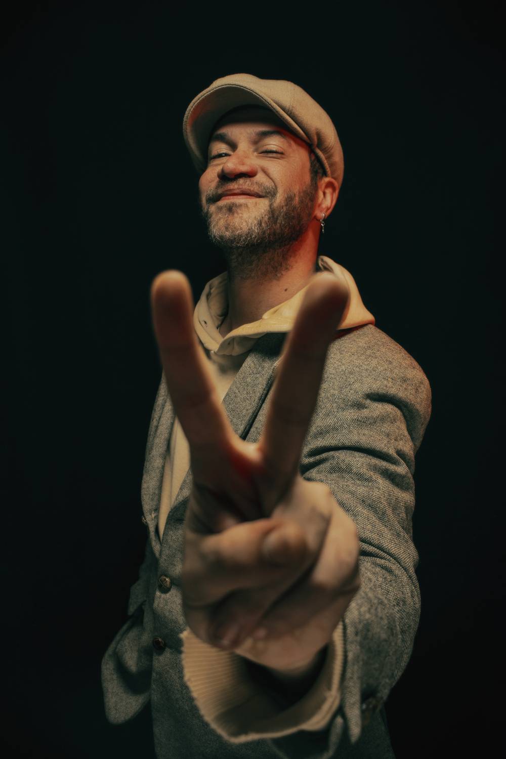 Genuine Smile, Simple Peace