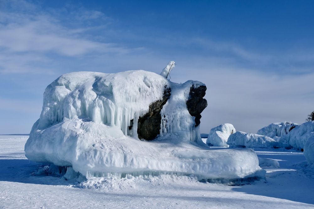 Лёд Байкала