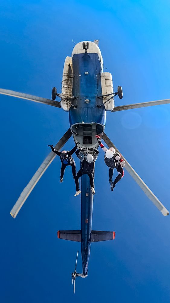 Фотография автора Андрей Груцинов