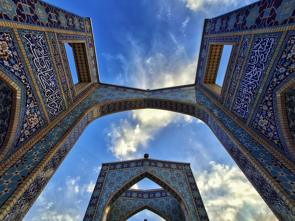 Photograph by razie roholaminy