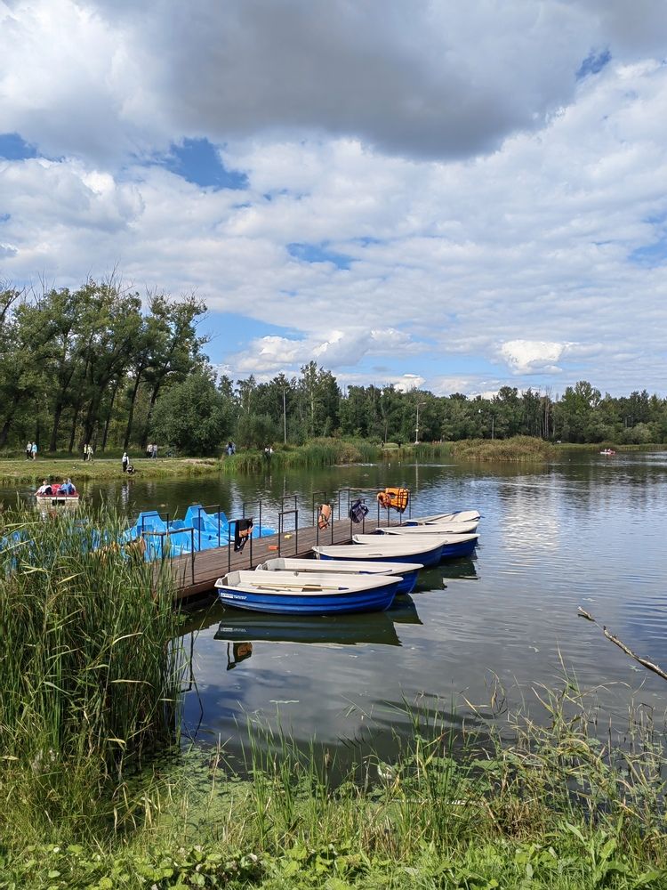 У пристани.