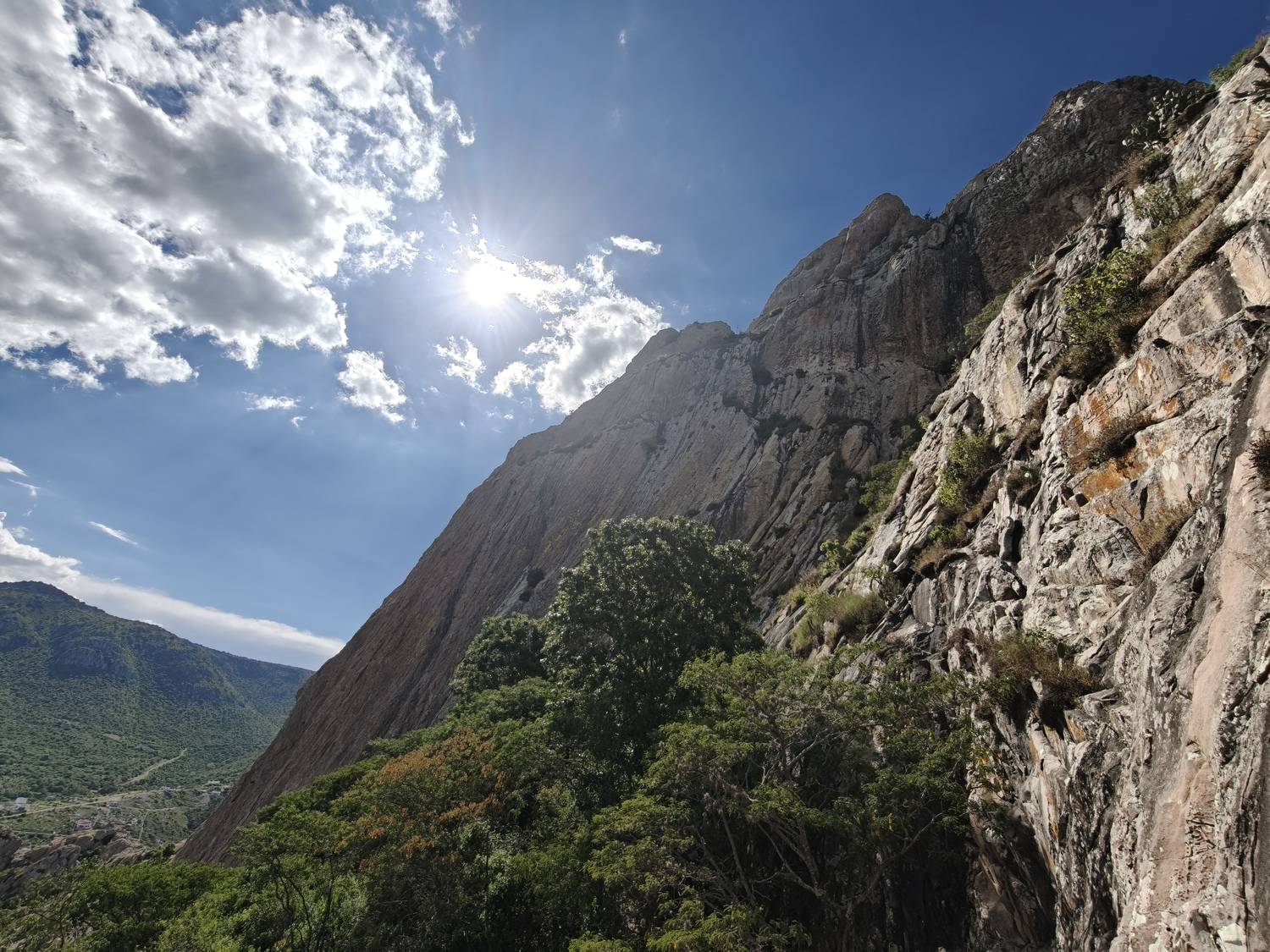 El horizonte de la peña.