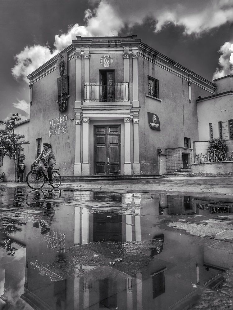 Photograph by Carlos Orozco Carlos Orozco bass