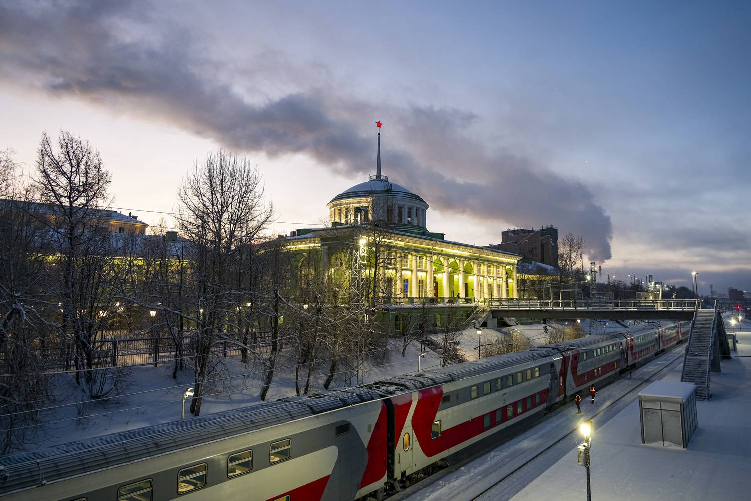 Железнодорожный рассвет