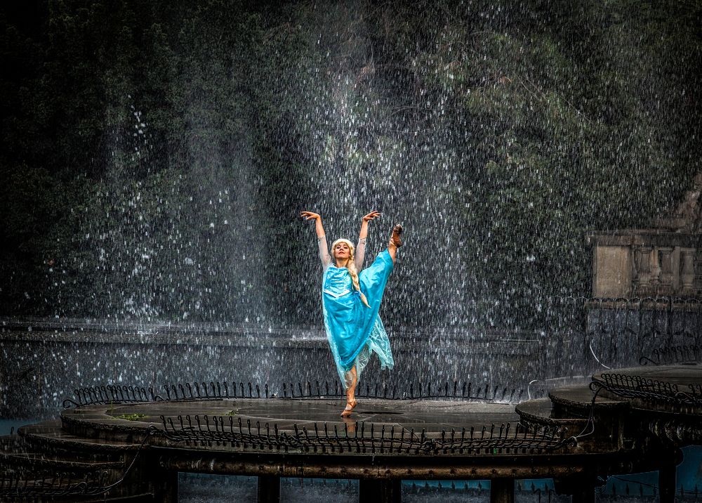 Танец с водой.