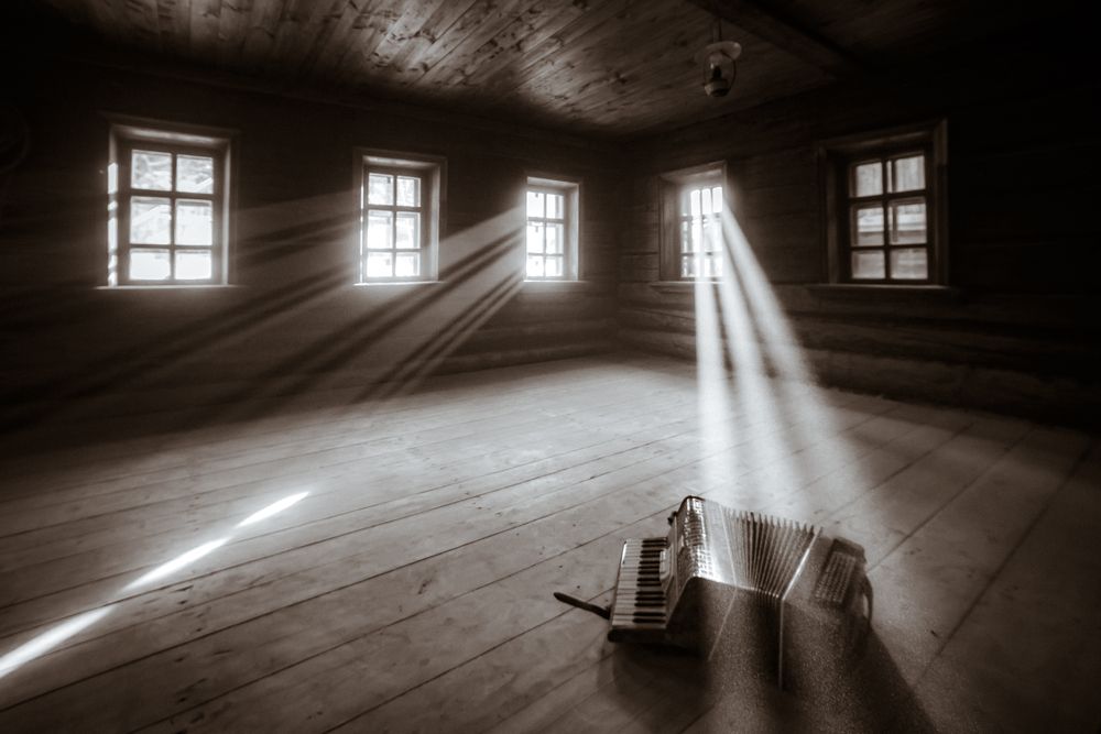 Солнце и пыль