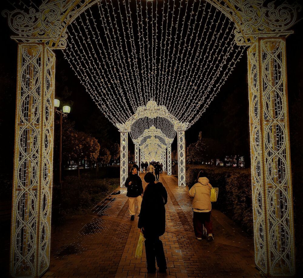 Вечер на улице Красной / Evening On Krasnaya Street