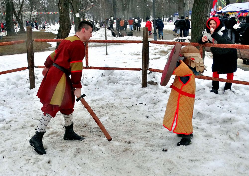 Театральная постановка битвы