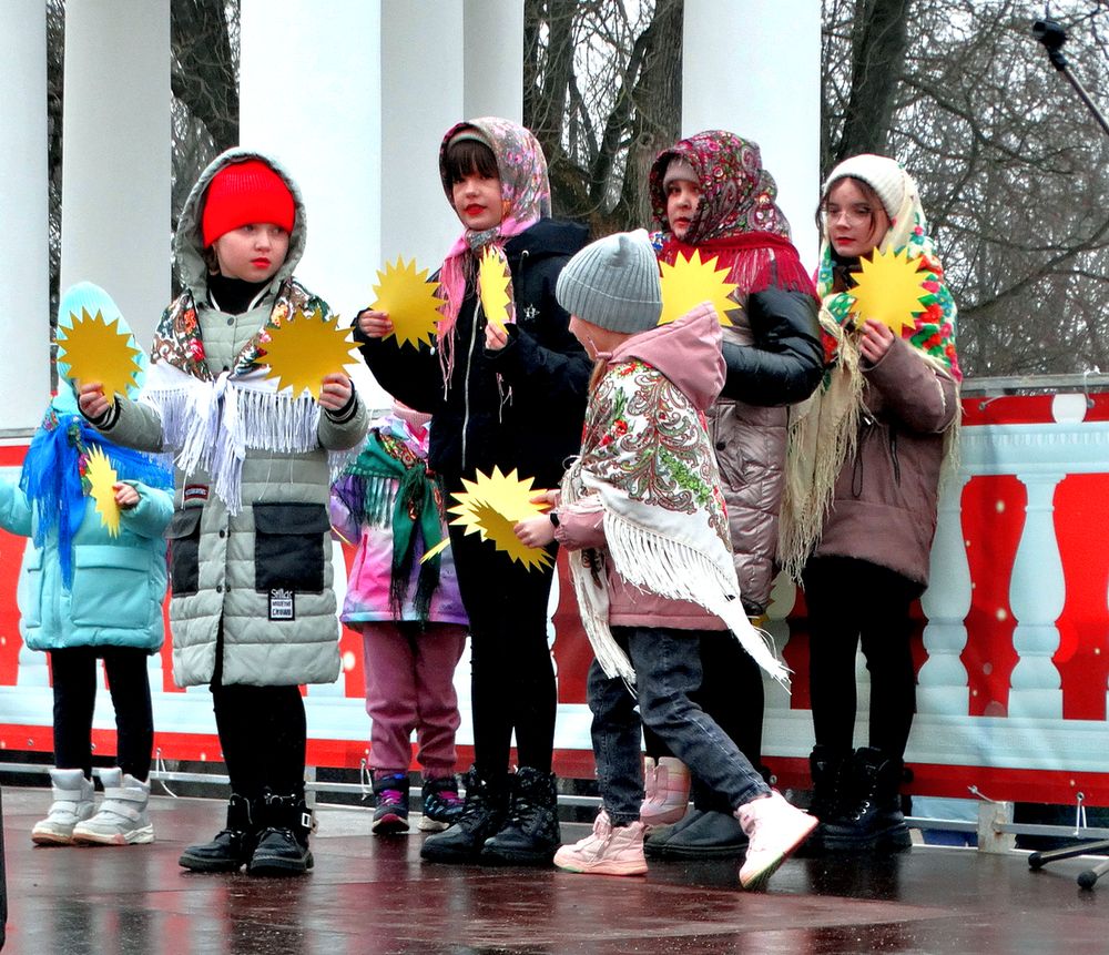 Девочки будут выступать