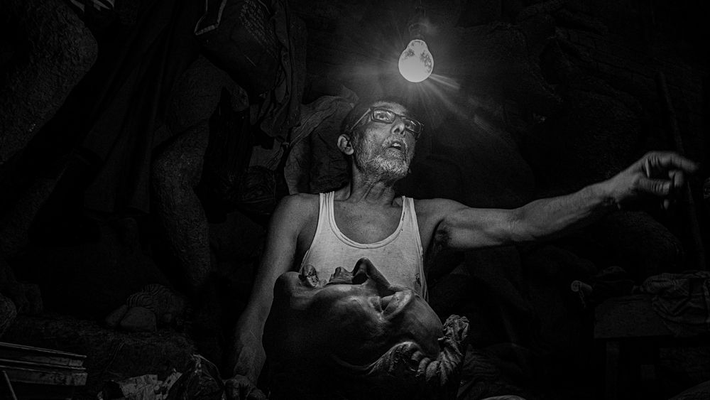 Artisans busy in making Sculputures