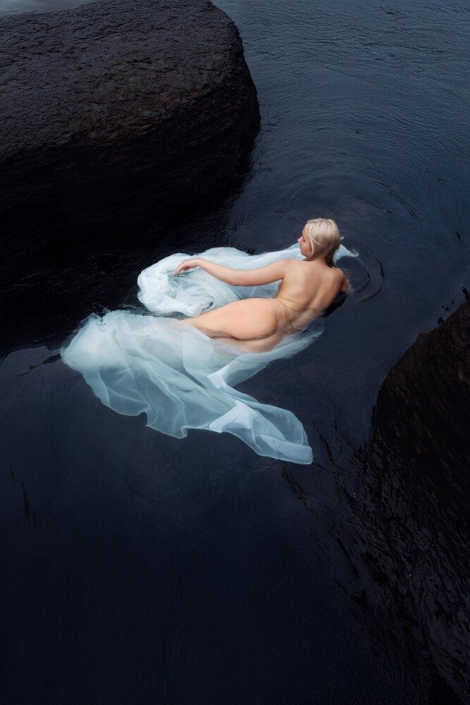 Photograph by Aleksei Selin [ selins.ru ]