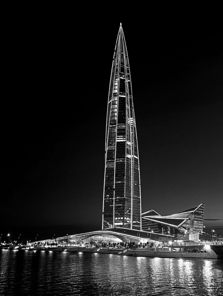 Ночная Лахта