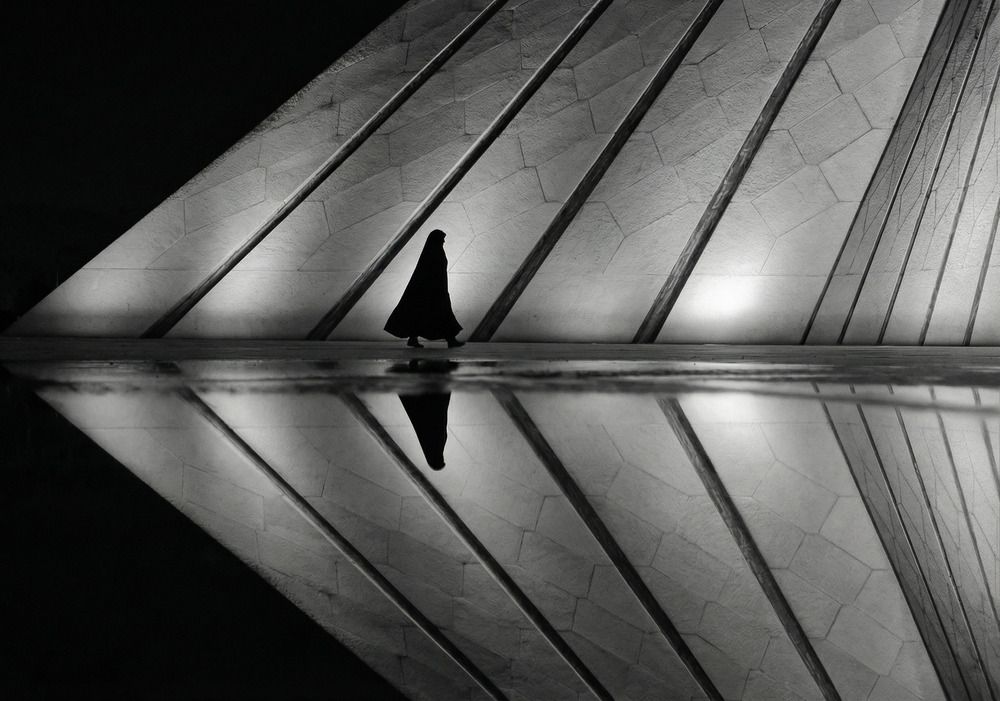 Black & White City