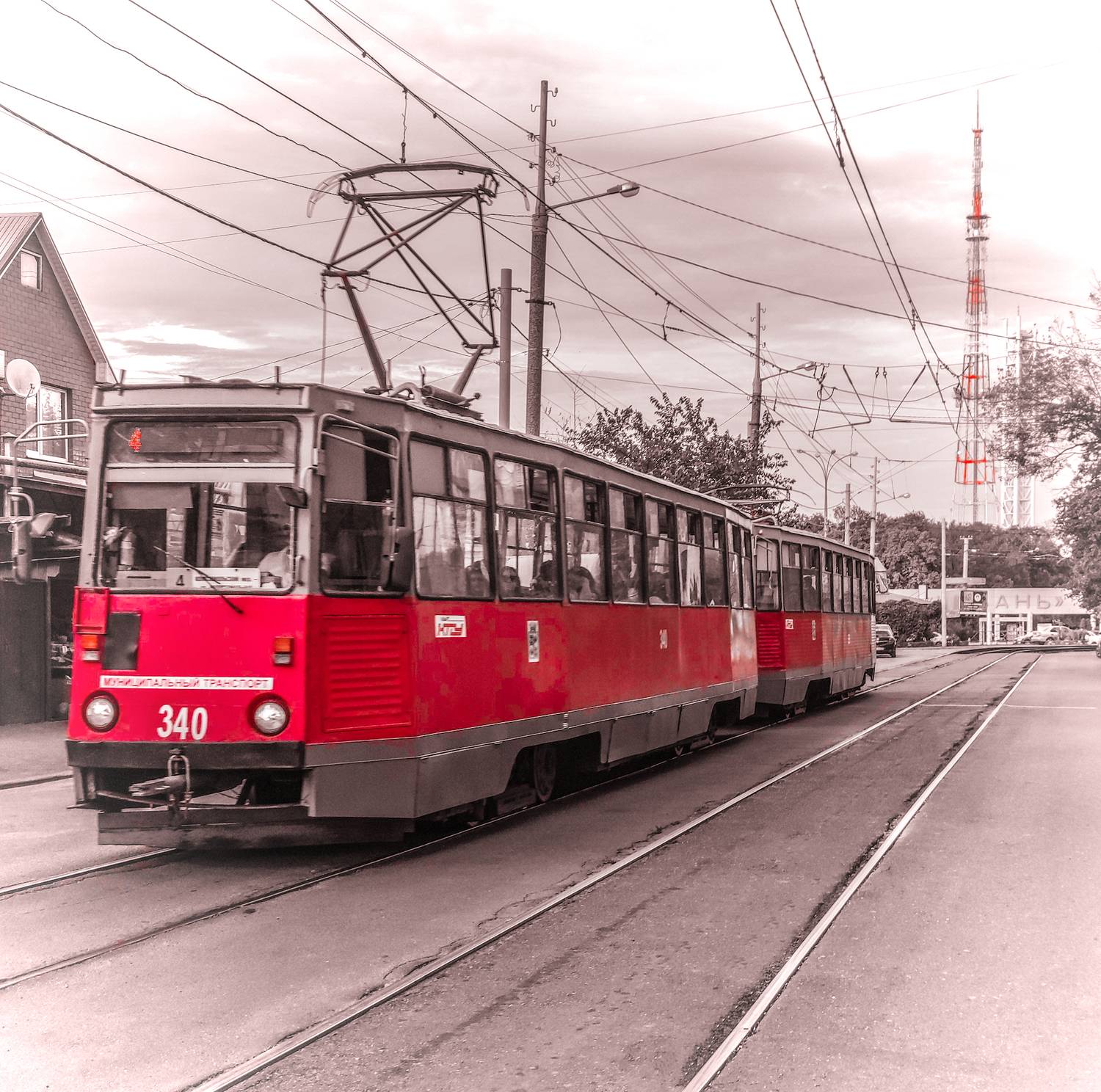 Вечерняя зарисовка в красных тонах / Evening Sketch in Red Tones