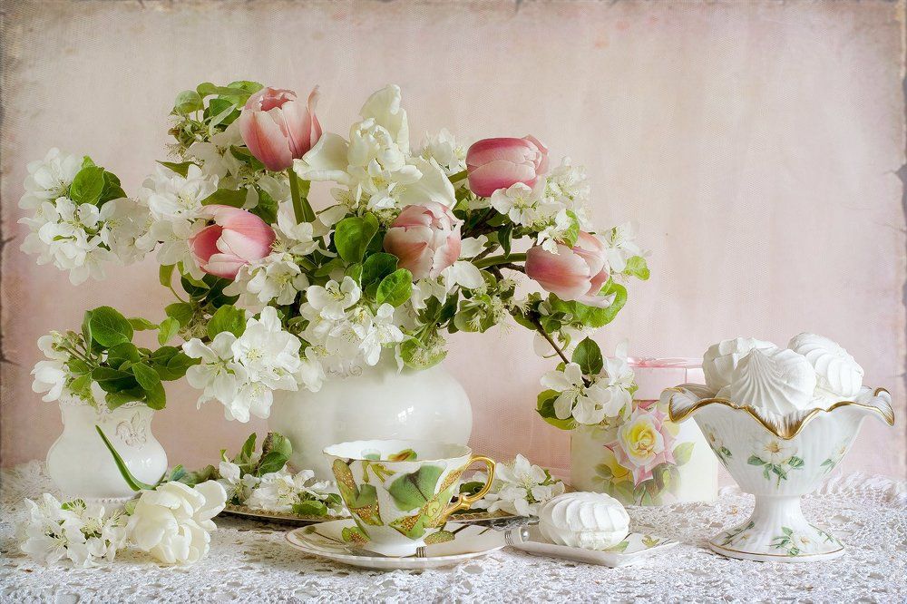 Один раз в год сады цветут...