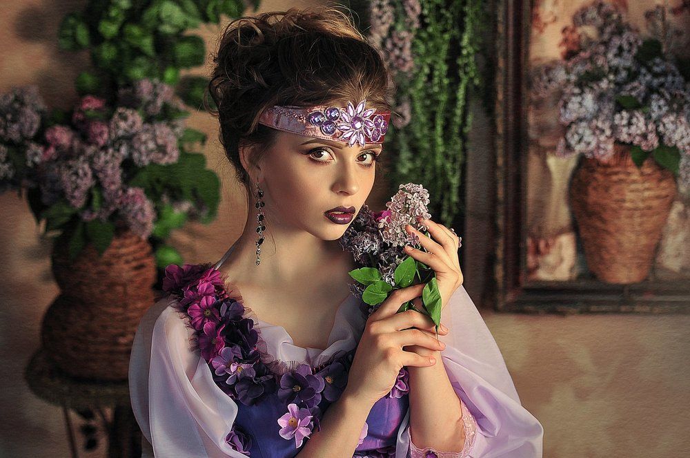 Летний домик в сиреневом саду