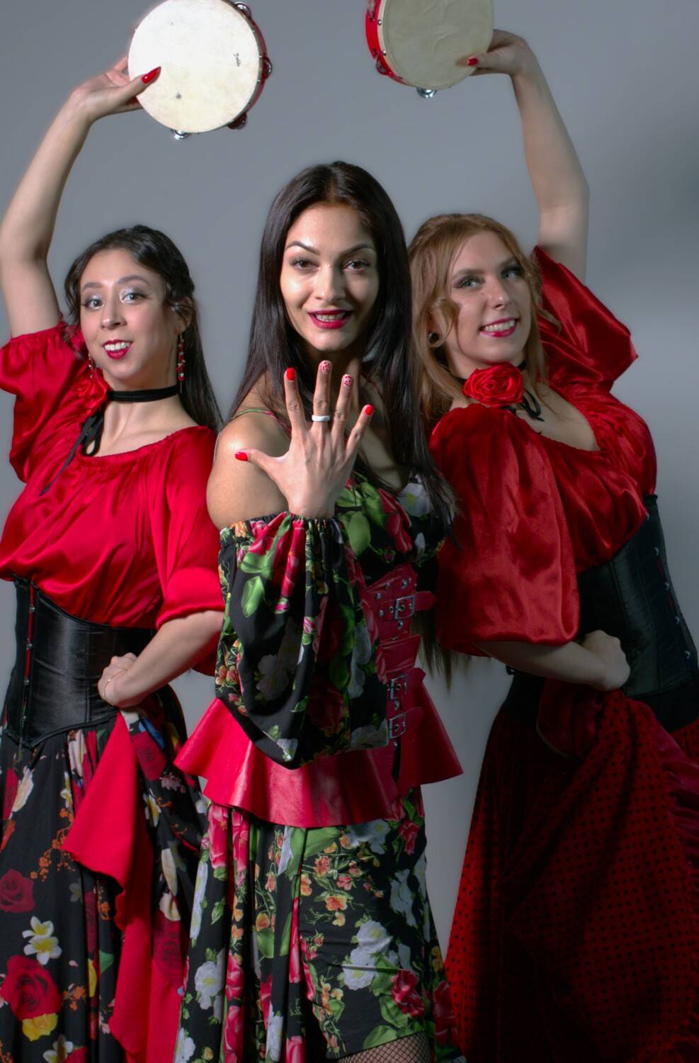 Танцовщицы Танцовщицы