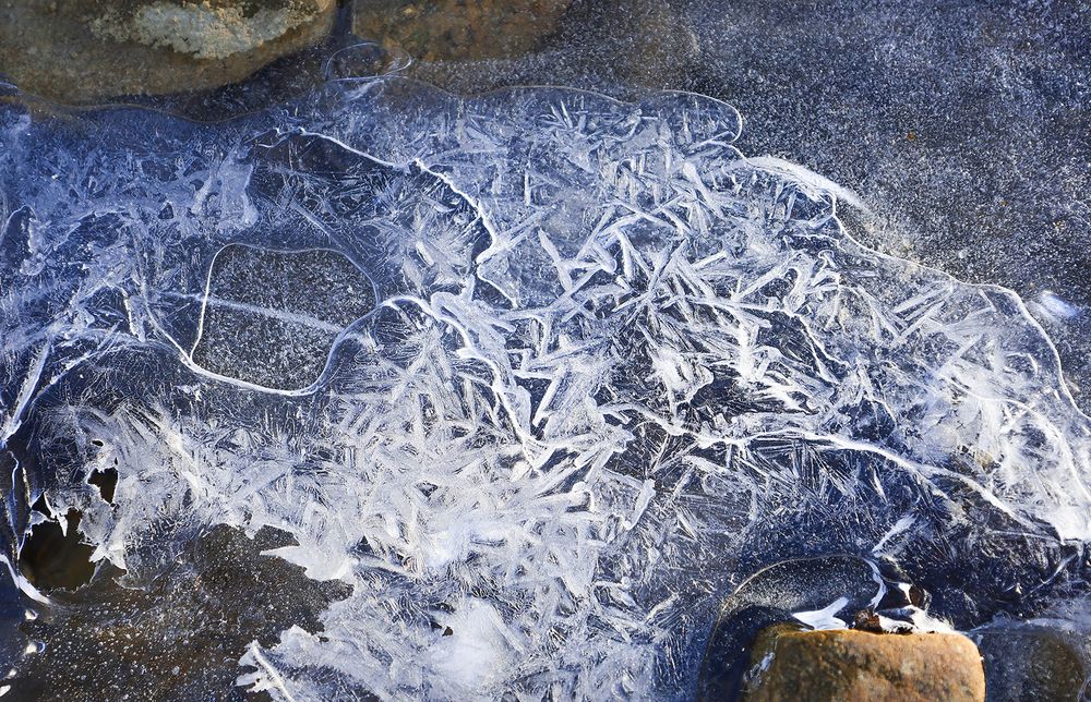 Drawings of ice in the mountain stream