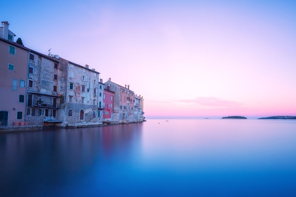 Photograph by Alain Veldin