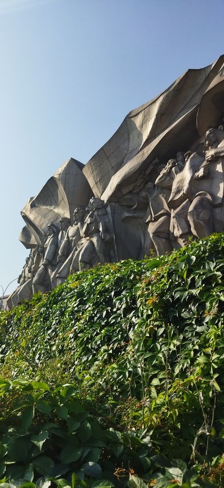 История жива.